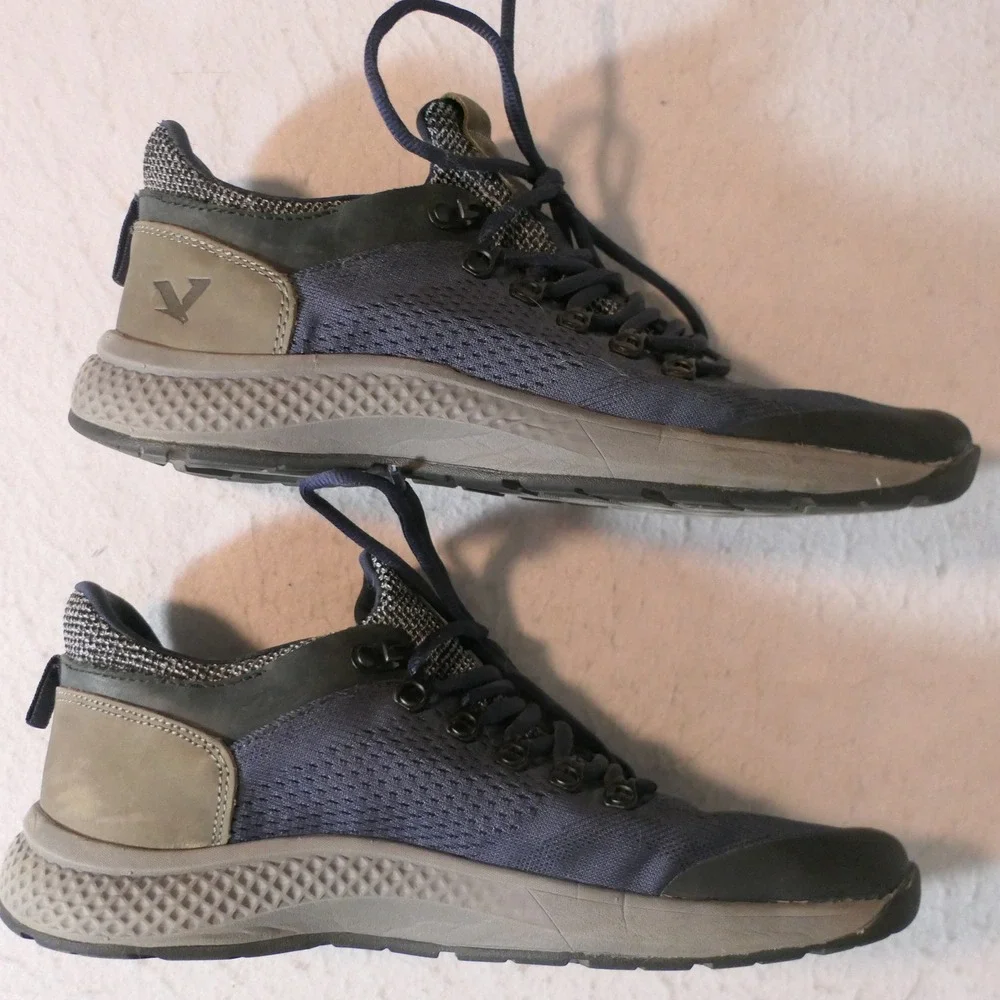Territory Mens Trail Sneakers 9.5 Blue Grey 